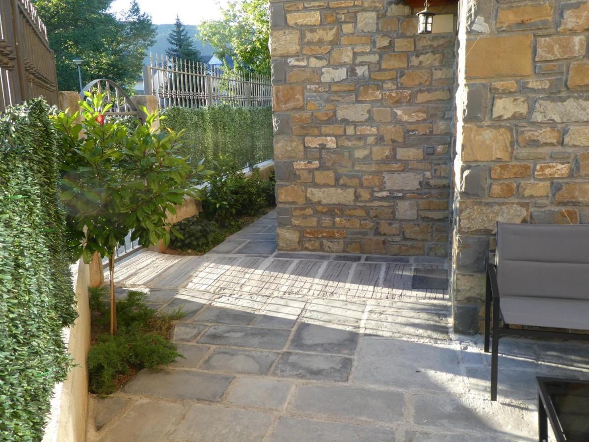 Casa Con Jardin Frente Ciudadela Villa Jaca Dış mekan fotoğraf